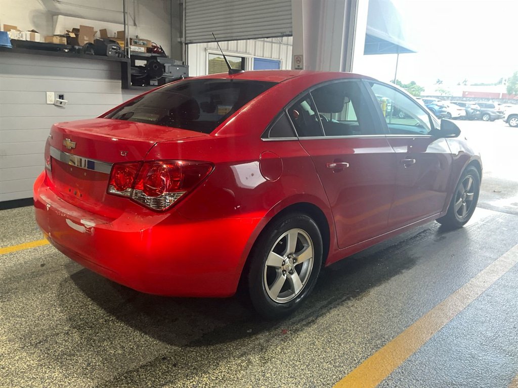 2014 Chevrolet Cruze - $1,750