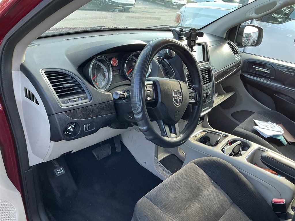 2014 Dodge Grand Caravan - $1,300