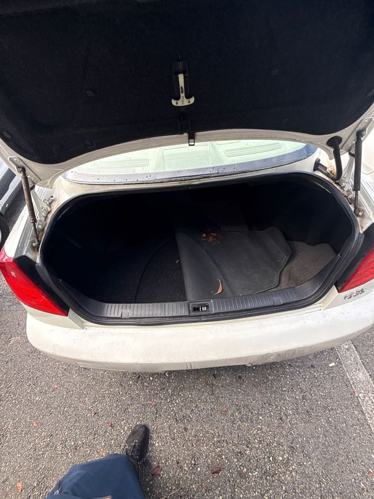 2004 INFINITI G - $1,950