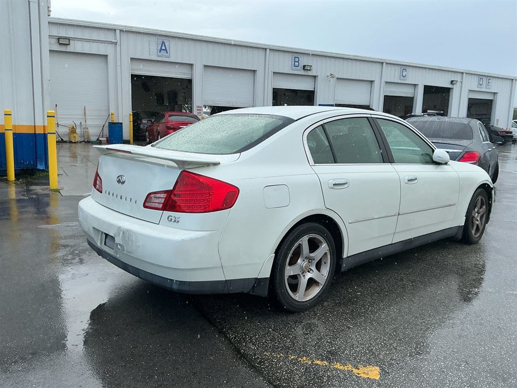 2004 INFINITI G - $1,950