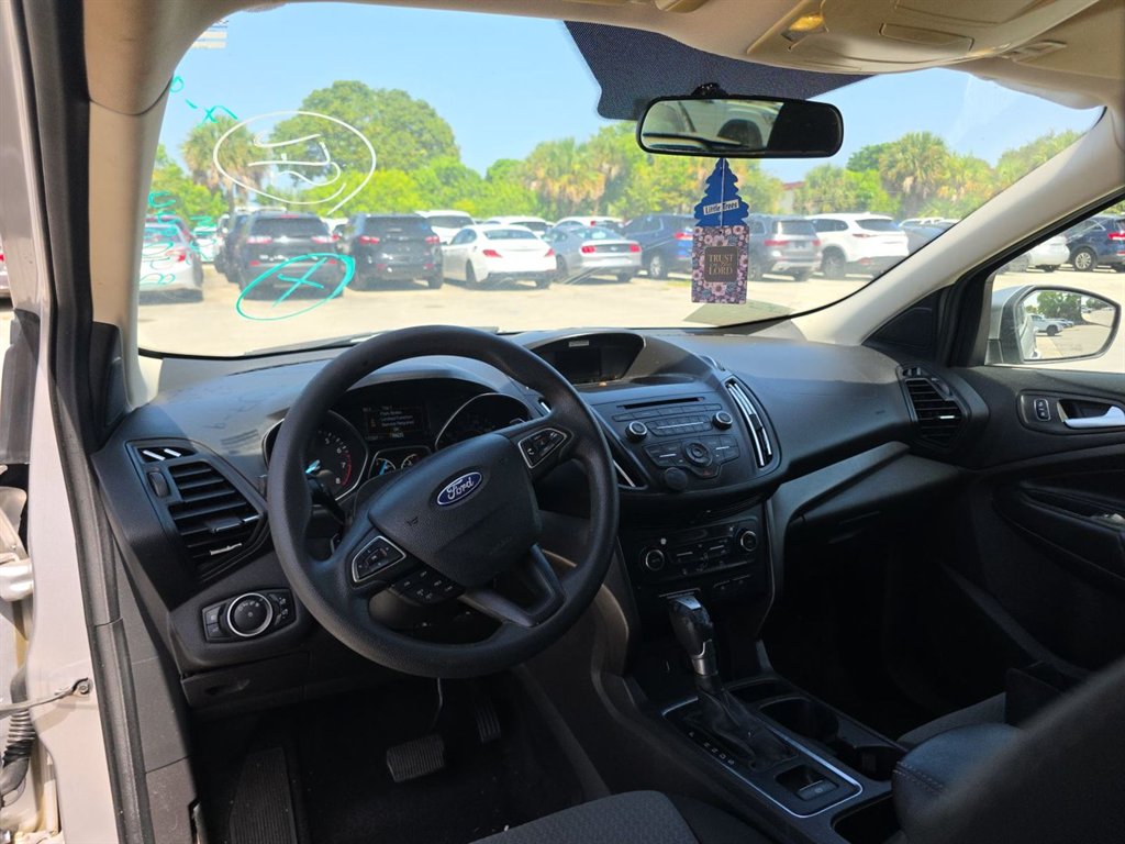 2017 Ford Escape - $1,350