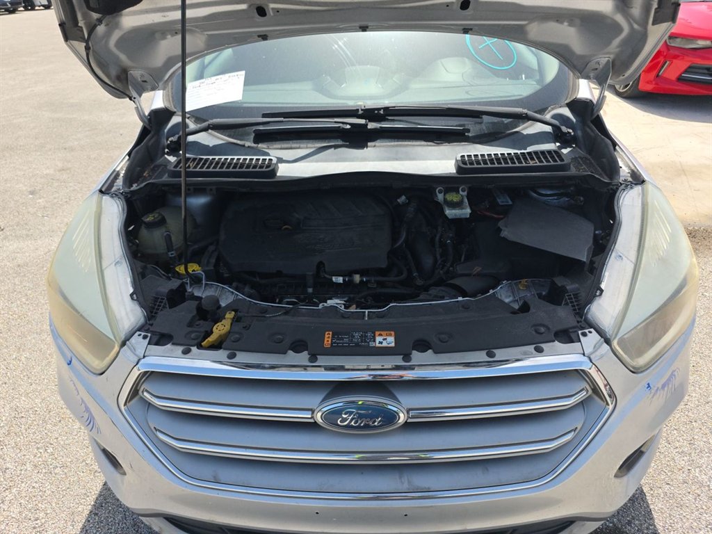 2017 Ford Escape - $1,350