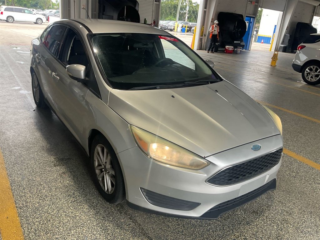 2015 Ford Focus - $950