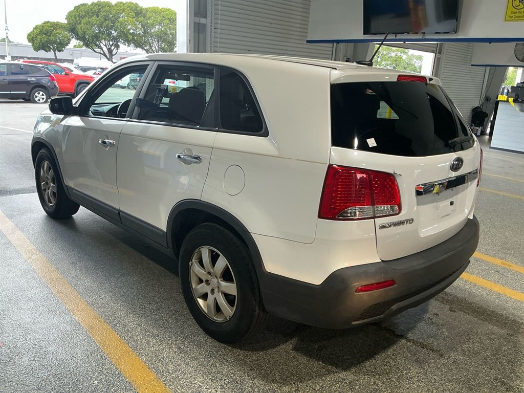 2011 Kia Sorento - $1,400