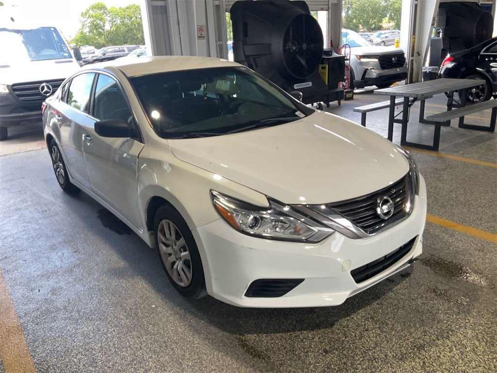 2016 Nissan Altima - $1,350