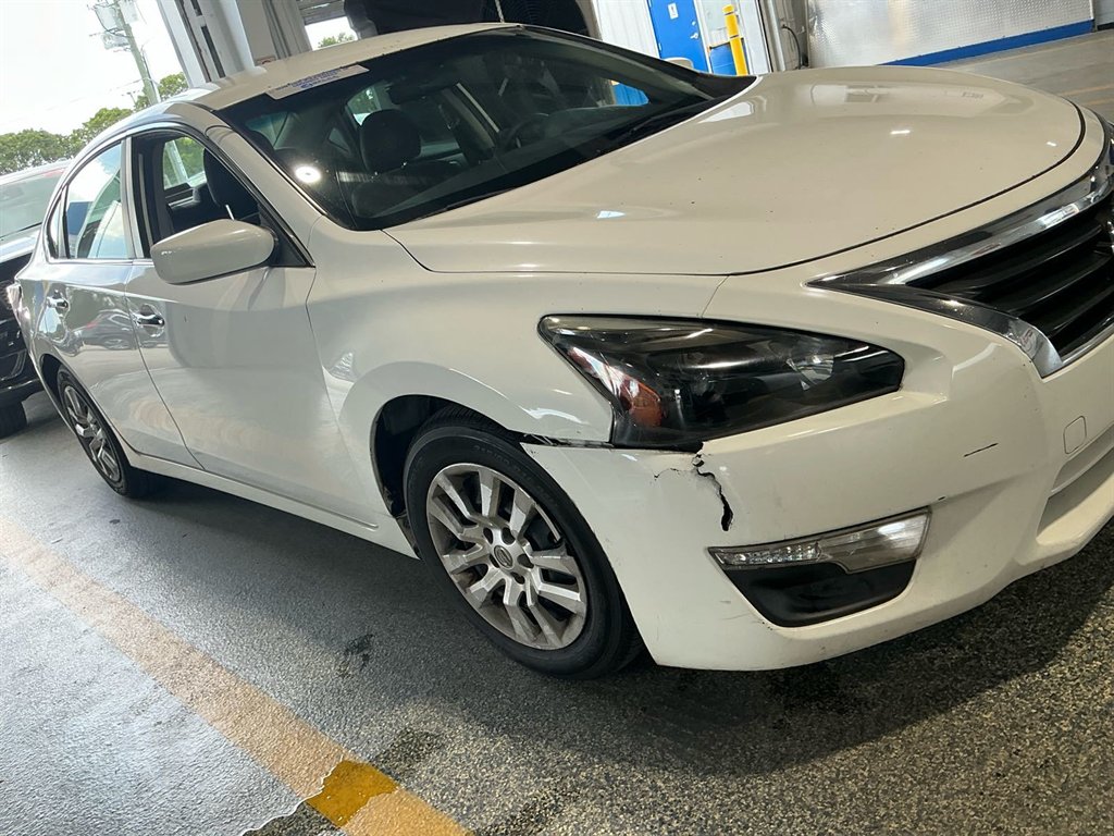 2015 Nissan Altima - $2,150