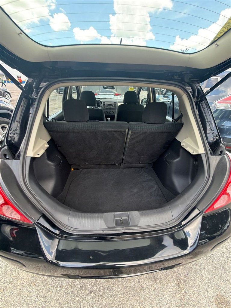 2011 Nissan Versa - $1,650