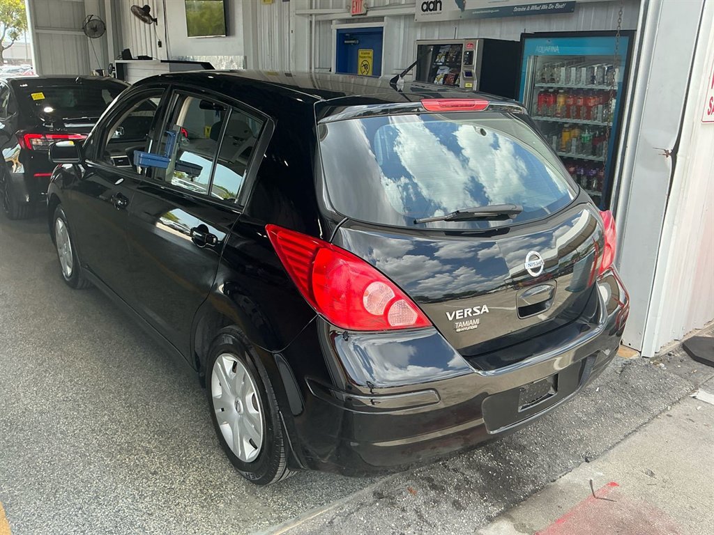 2011 Nissan Versa - $1,650