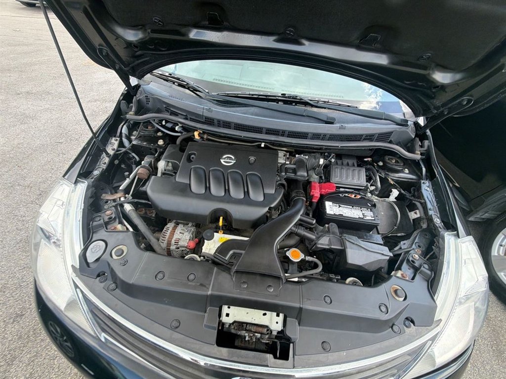 2011 Nissan Versa - $1,650