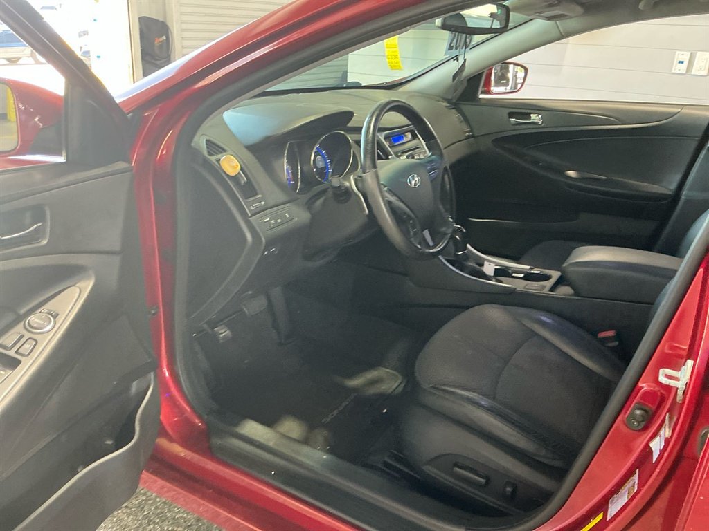 2013 Hyundai Sonata - $1,550