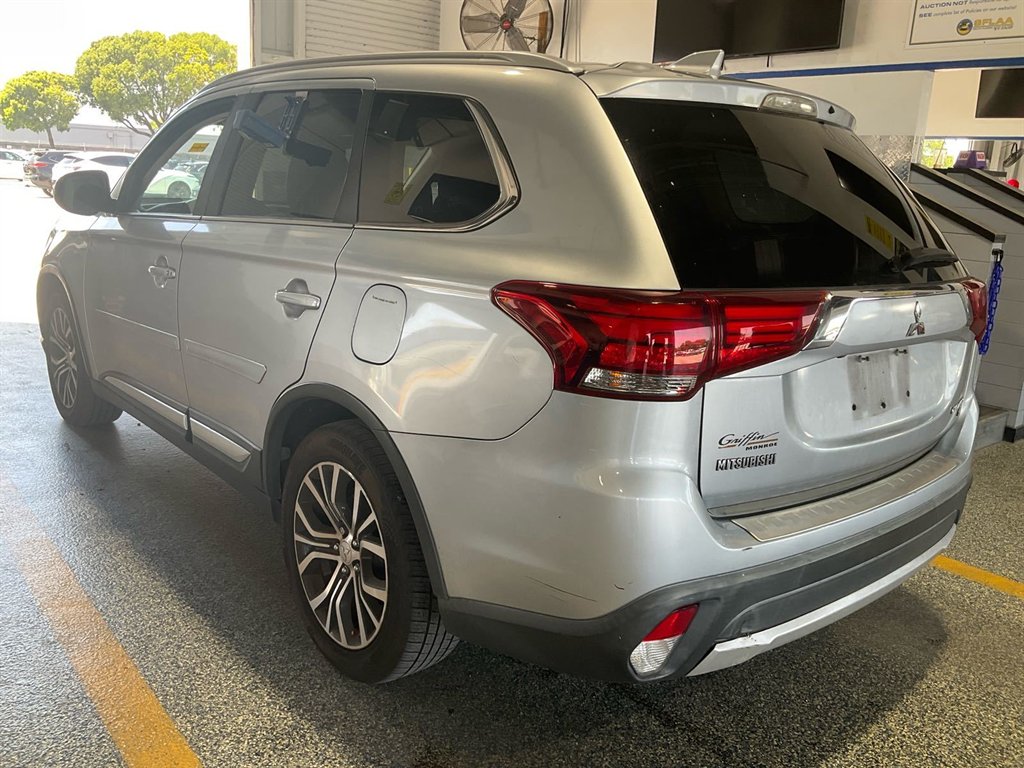 2017 Mitsubishi Outlander - $2,150