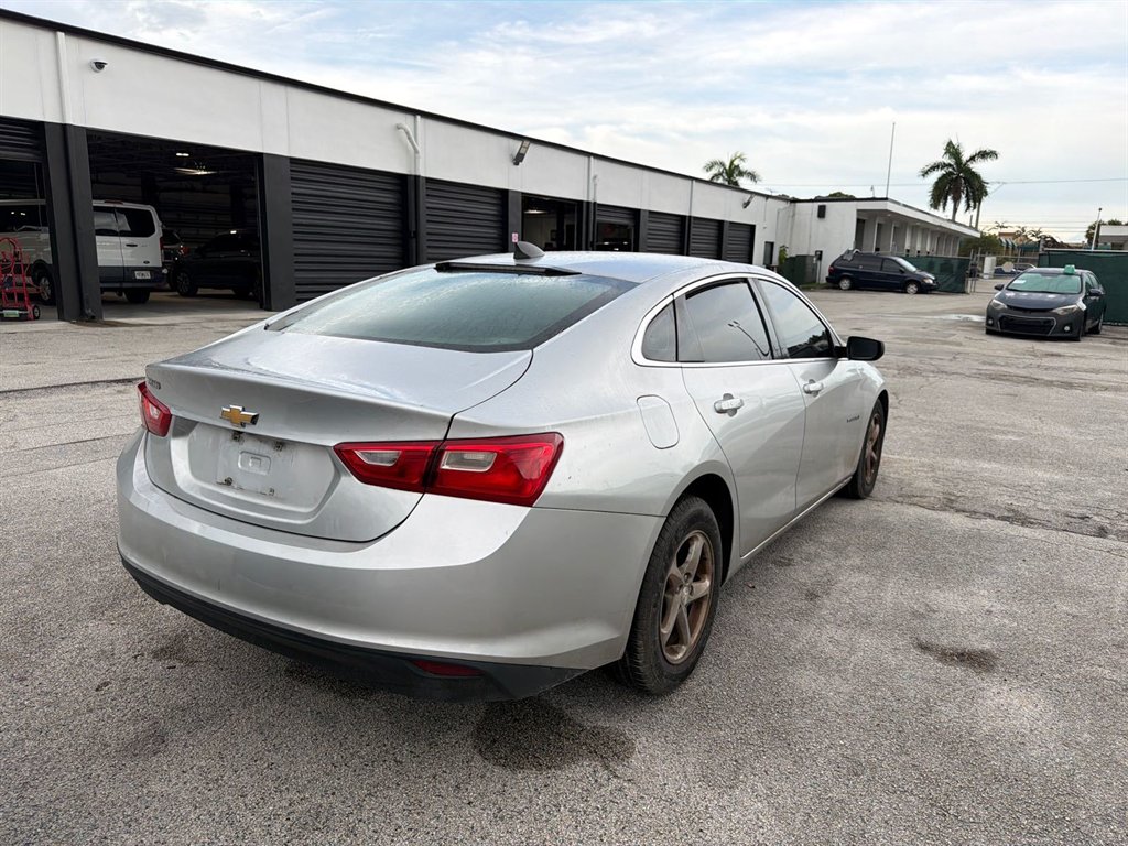 2018 Chevrolet Malibu - $2,350