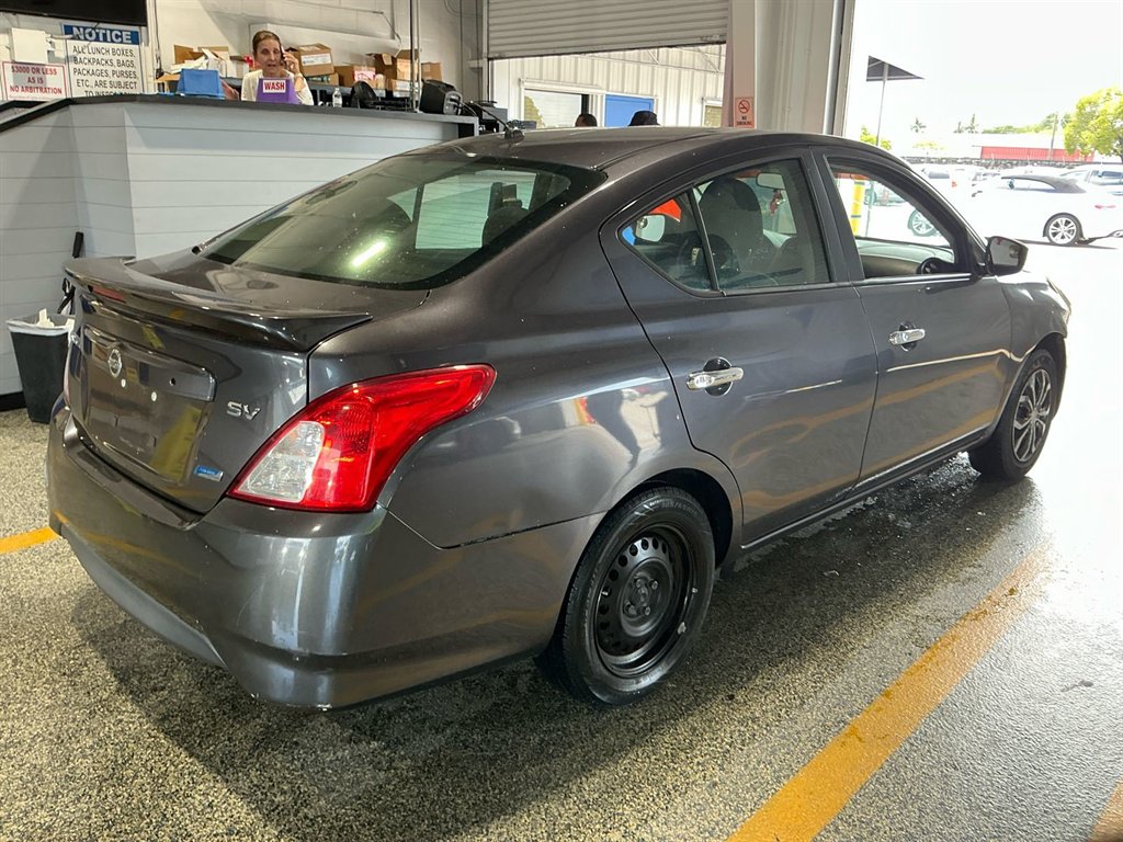 2015 Nissan Versa - $1,350