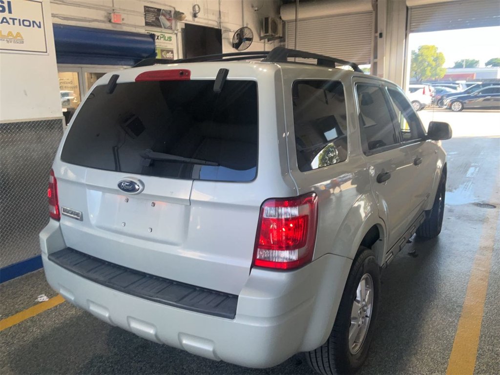 2008 Ford Escape - $1,750