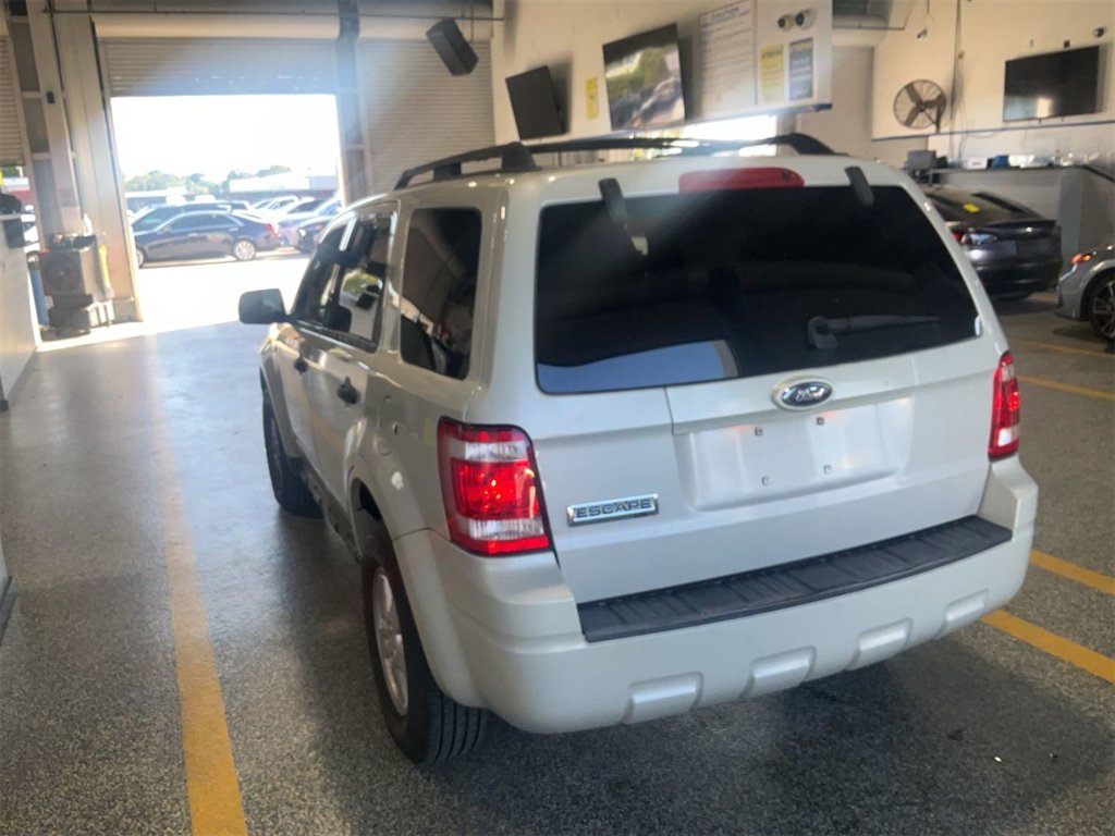 2008 Ford Escape - $1,750