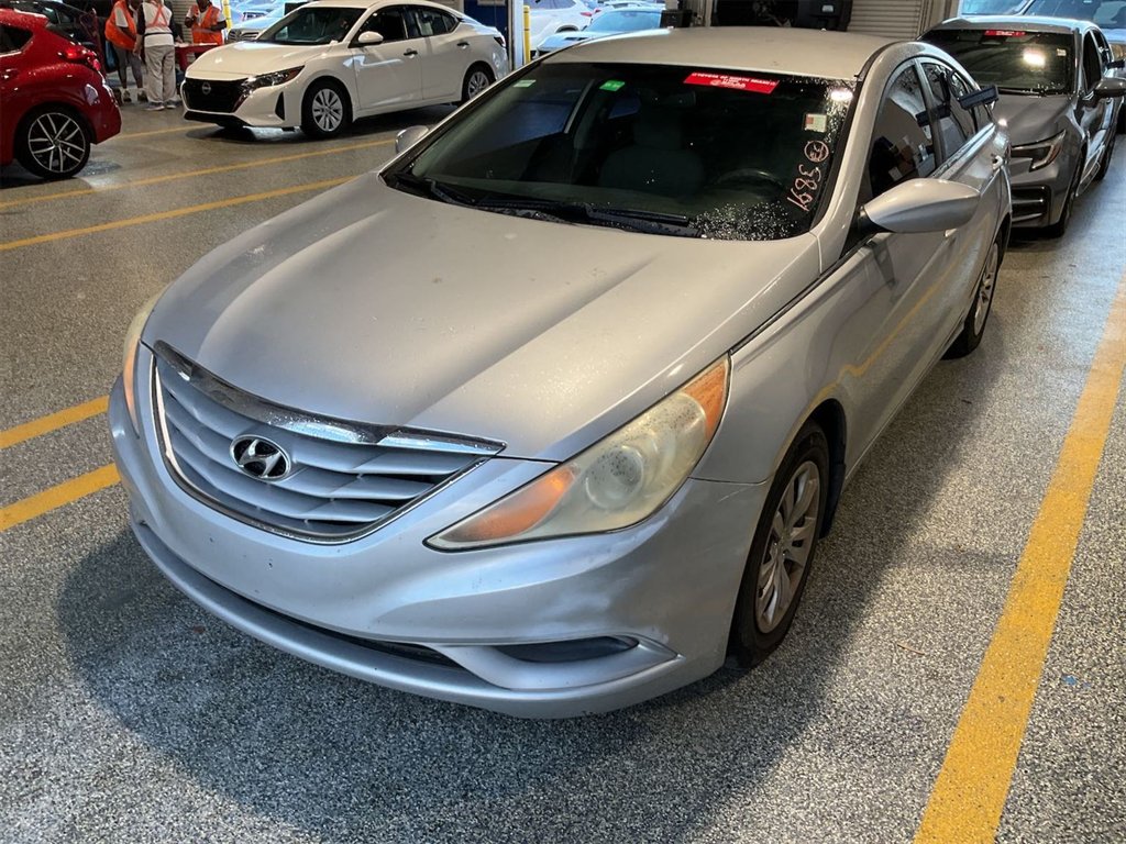 2011 Hyundai Sonata Middle-low level