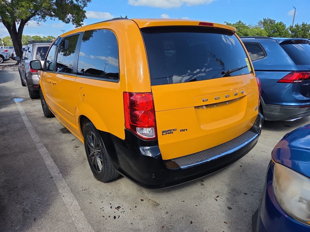 2017 Dodge Grand Caravan - $1,150