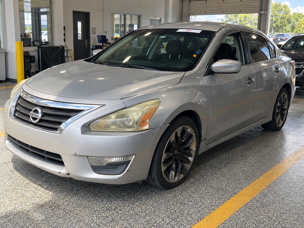 2014 Nissan Altima - $1,250