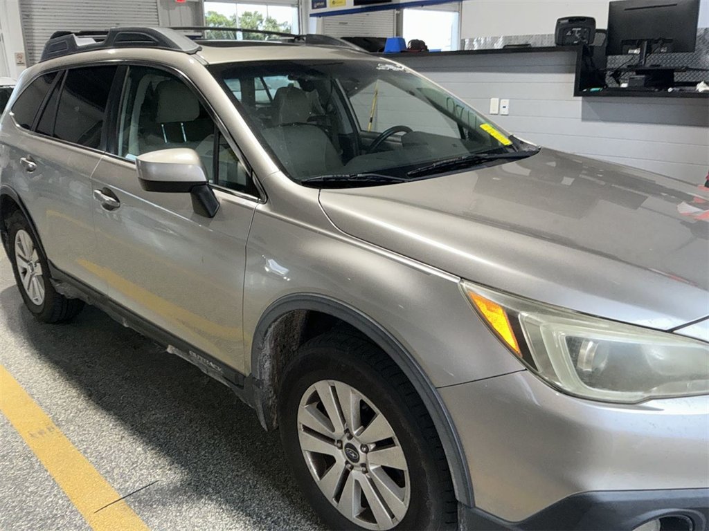2015 Subaru Outback - $1,750