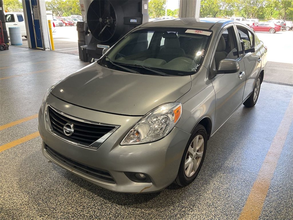 2012 Nissan Versa SL