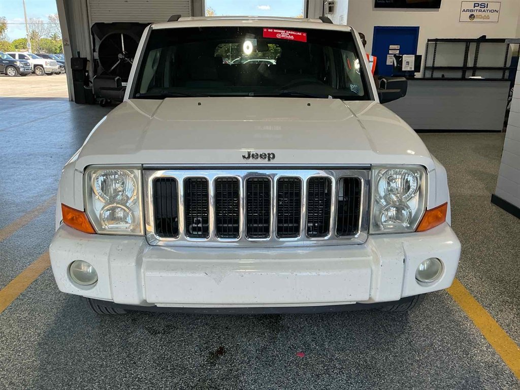 2010 Jeep Commander Sport photo