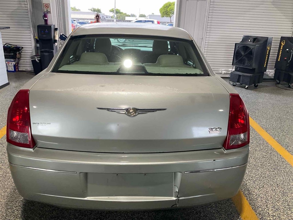2006 Chrysler 300 Touring photo