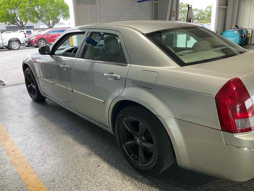 2006 Chrysler 300 Touring photo