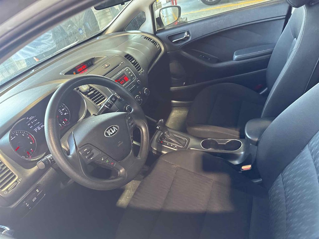 2016 Kia Forte LX photo