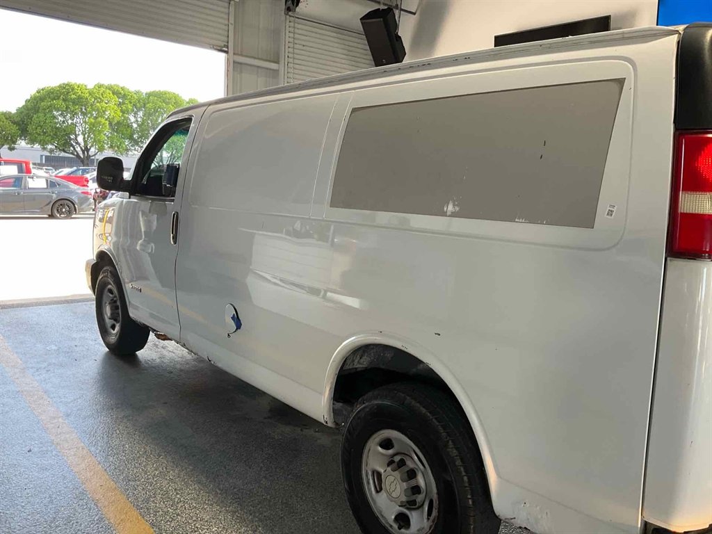2006 Chevrolet Express 2500 2500 photo