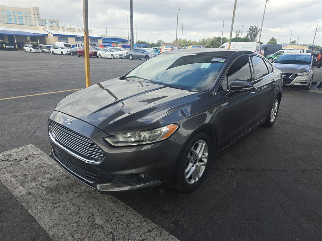 2015 Ford Fusion SE photo
