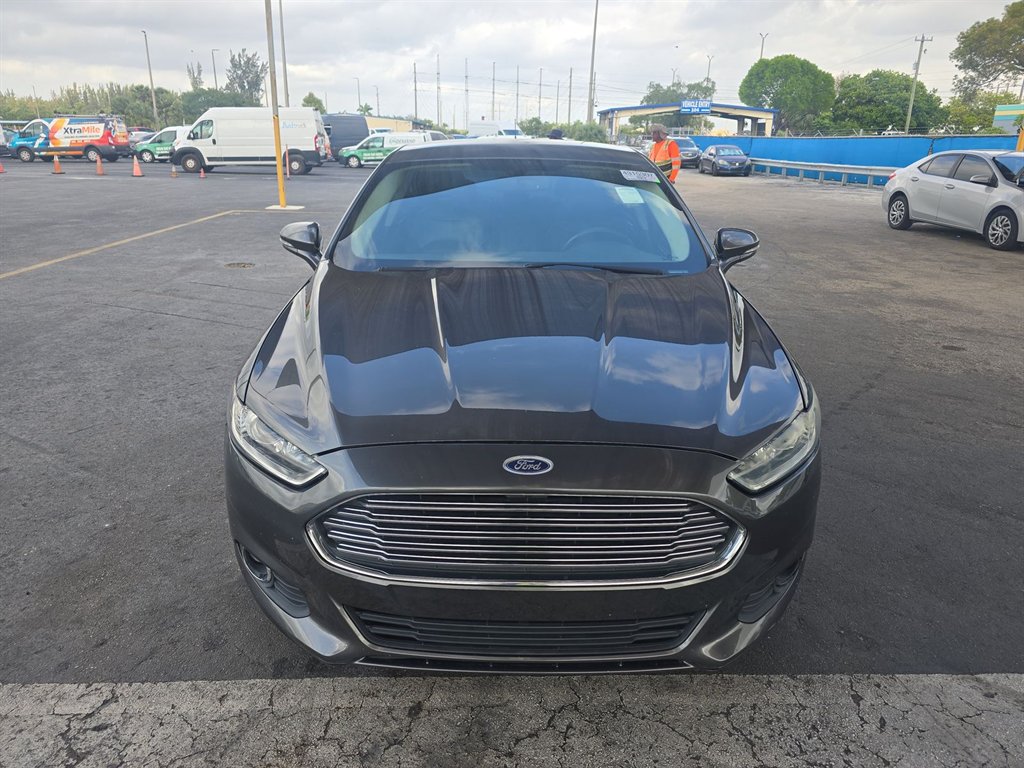 2015 Ford Fusion SE photo