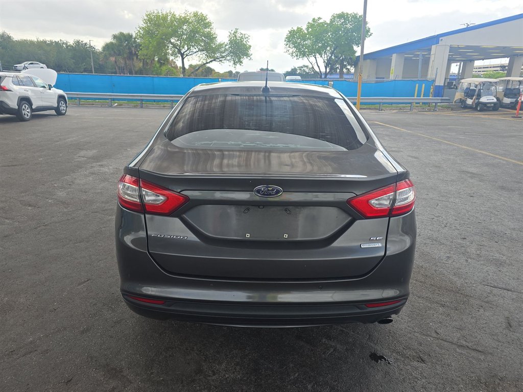 2015 Ford Fusion SE photo