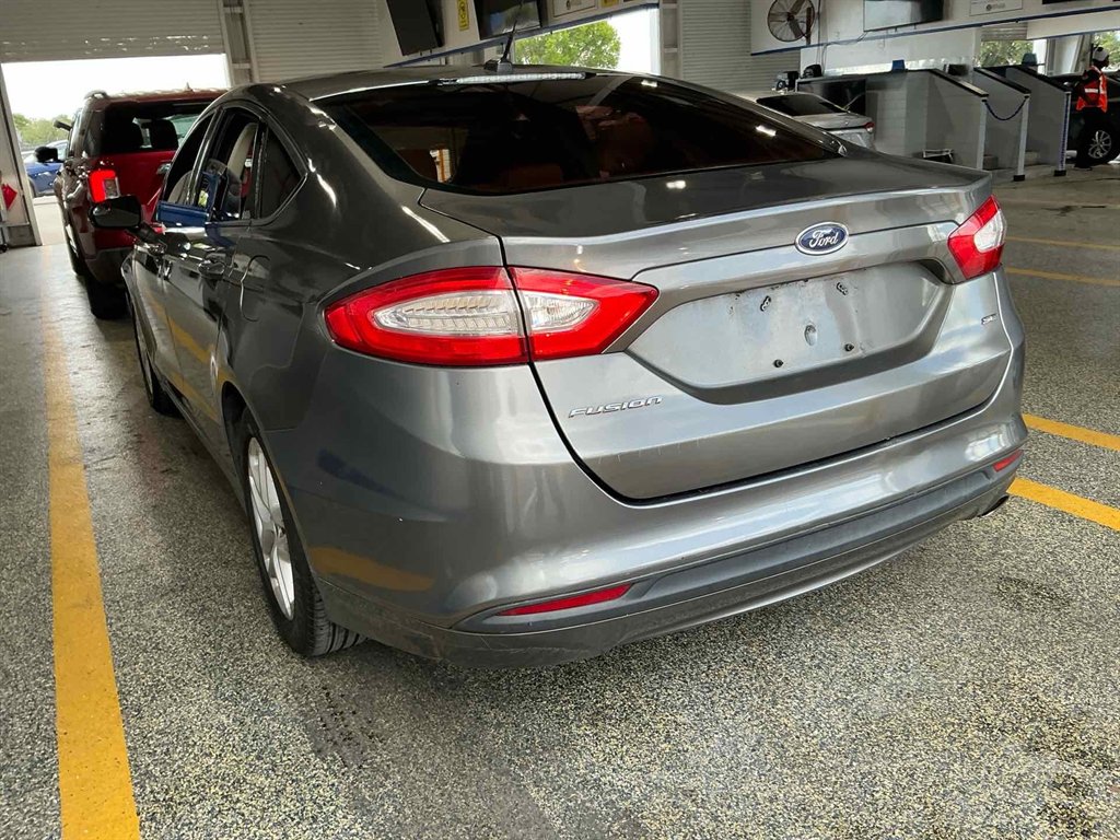2014 Ford Fusion SE photo