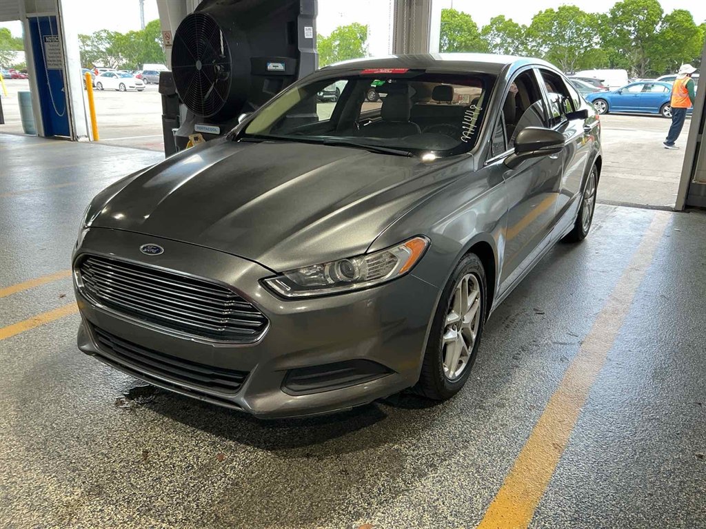 2014 Ford Fusion SE photo