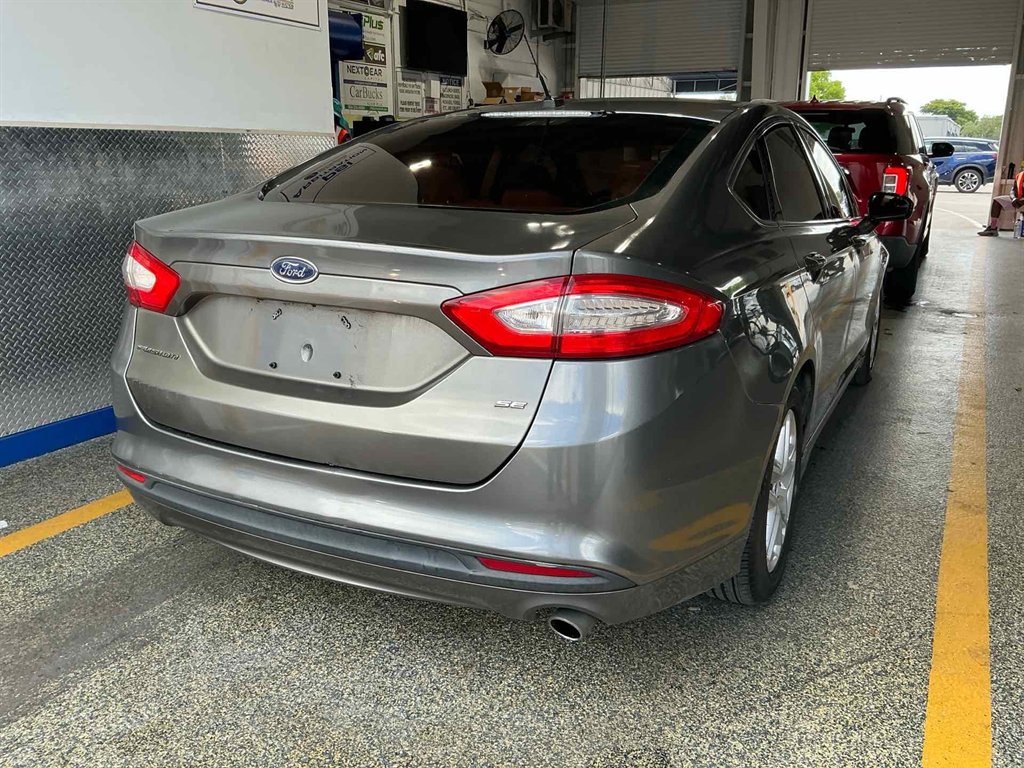 2014 Ford Fusion SE photo