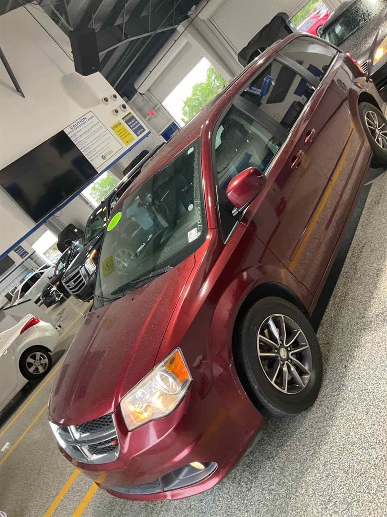 2017 Dodge Grand Caravan SXT photo