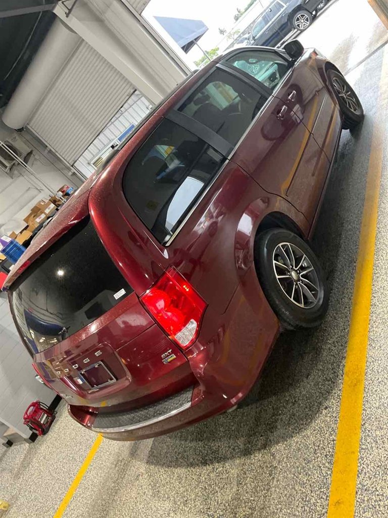 2017 Dodge Grand Caravan SXT photo