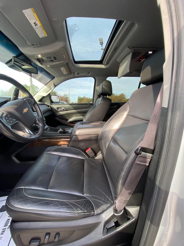 2017 Chevrolet Suburban 1500 LT photo