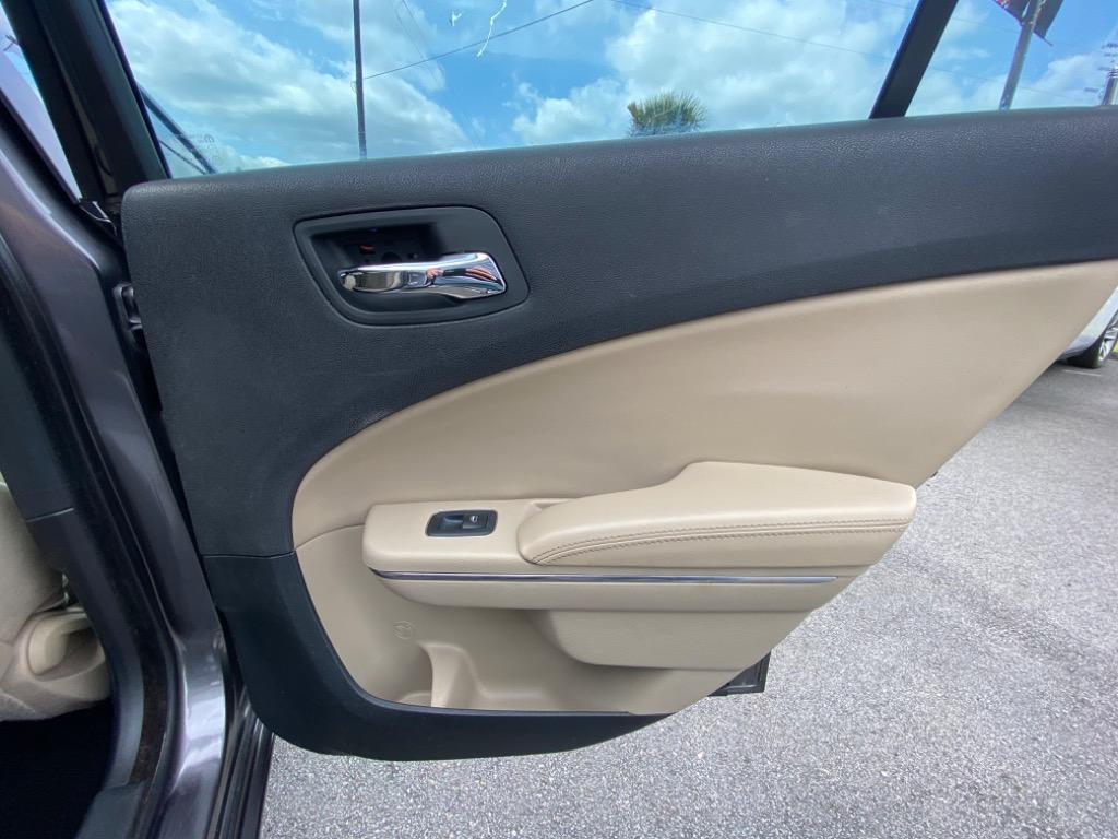 2014 Dodge Charger SE photo