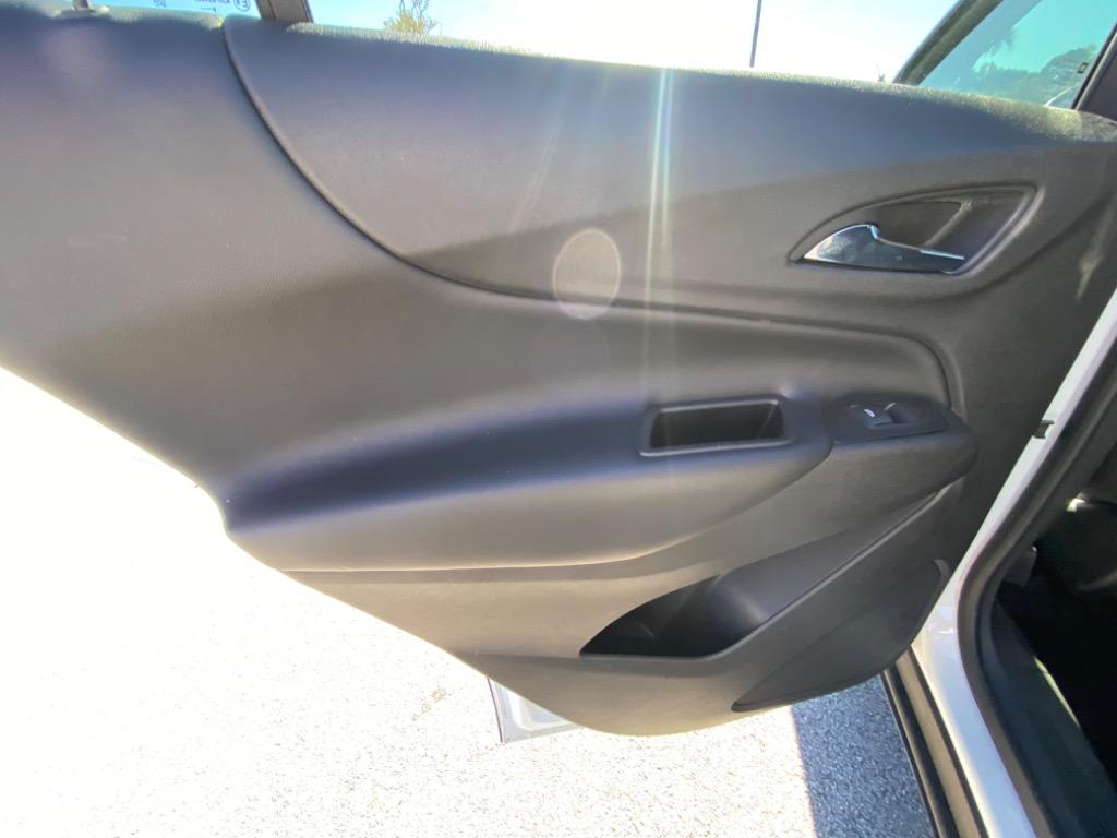 2020 Chevrolet Equinox LT photo