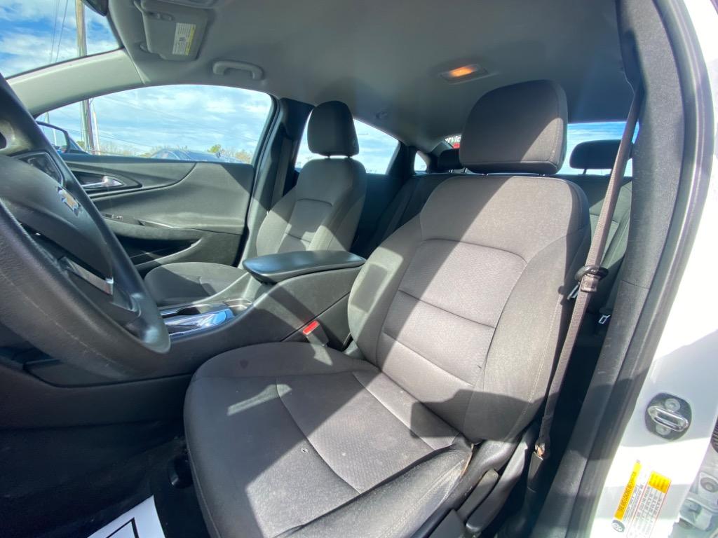 2018 Chevrolet Malibu LS photo