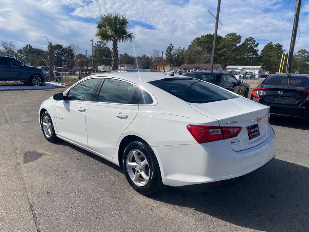 2018 Chevrolet Malibu LS photo
