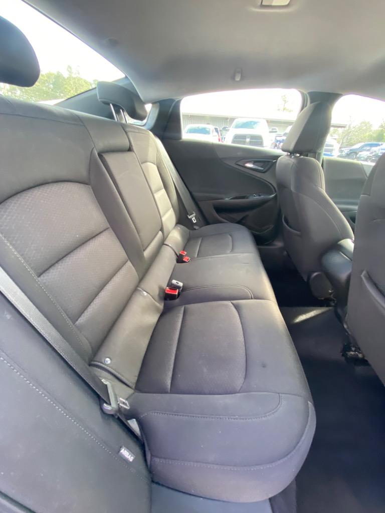 2018 Chevrolet Malibu LS photo