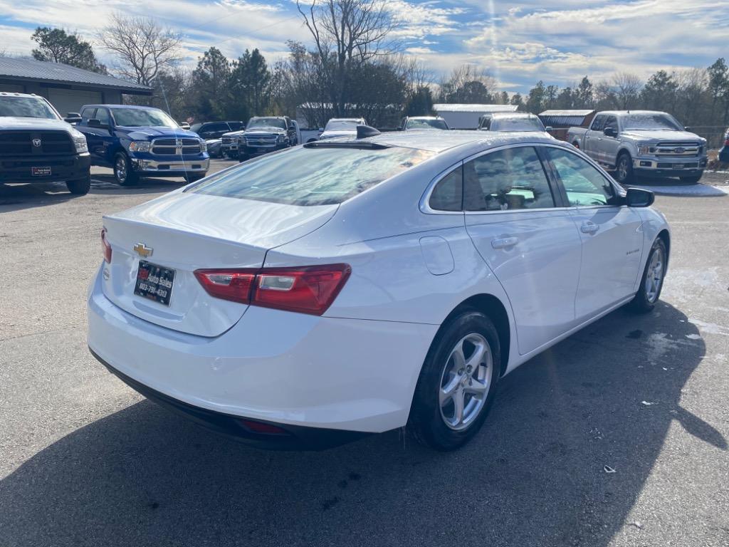 2018 Chevrolet Malibu LS photo