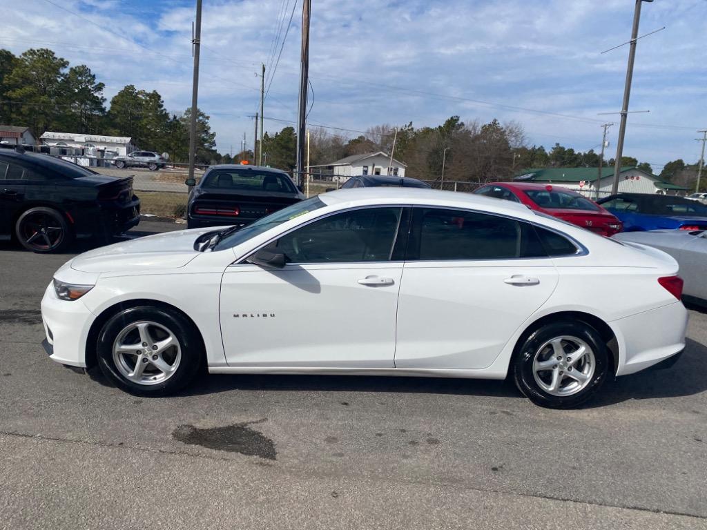 2018 Chevrolet Malibu LS photo