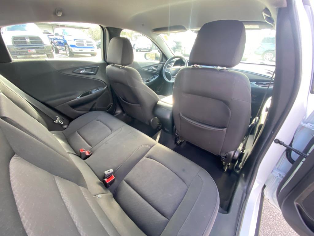 2018 Chevrolet Malibu LS photo