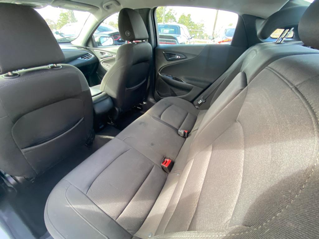 2018 Chevrolet Malibu LS photo