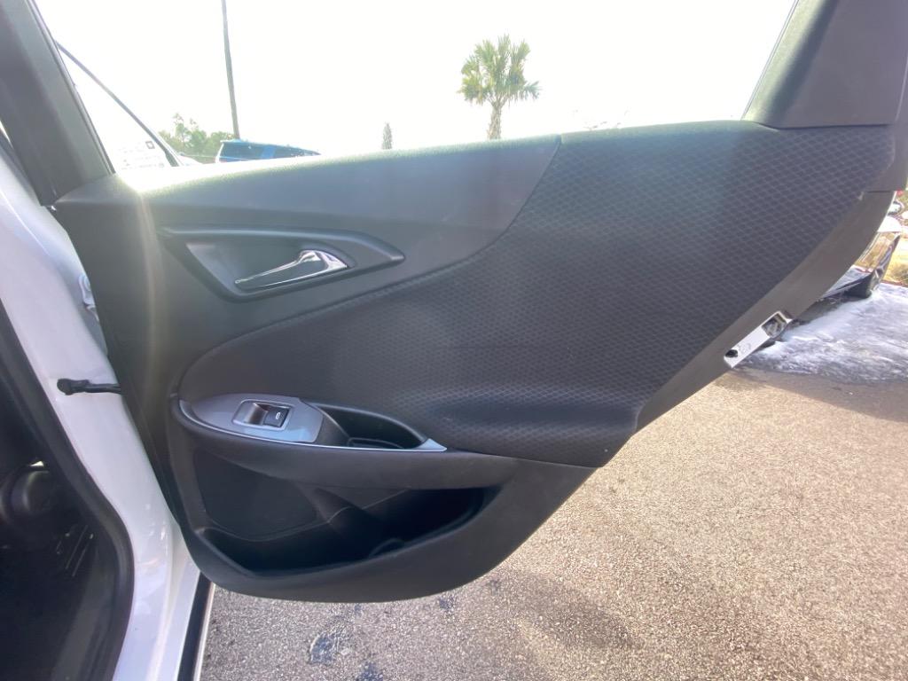 2018 Chevrolet Malibu LS photo