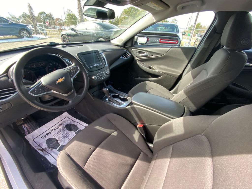 2018 Chevrolet Malibu LS photo