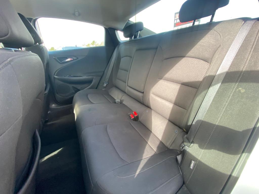 2018 Chevrolet Malibu LS photo